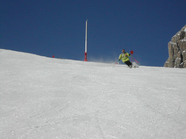 Un po' di slalom sulle nevi di passo pordoj (tn)